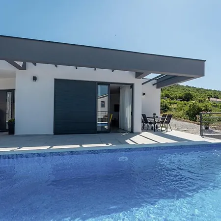 Villa Ambri In - Haus Fuer 4-5 Personen