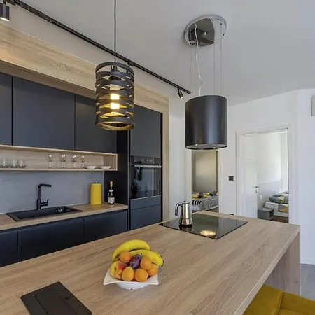Villa Ambri In - Haus Fuer 4-5 Personen