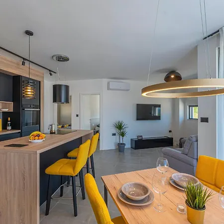Ambri In - Haus Fuer 4-5 Personen *