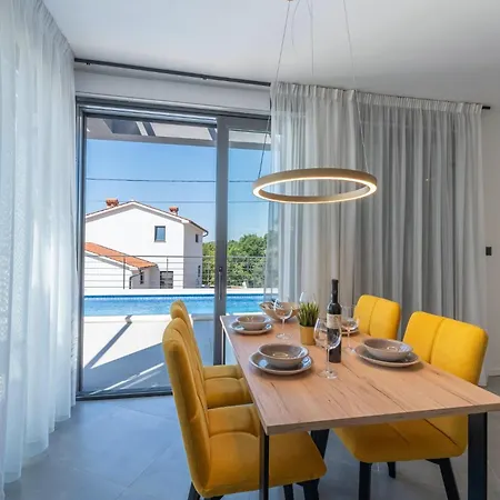 Ambri In - Haus Fuer 4-5 Personen * Trget